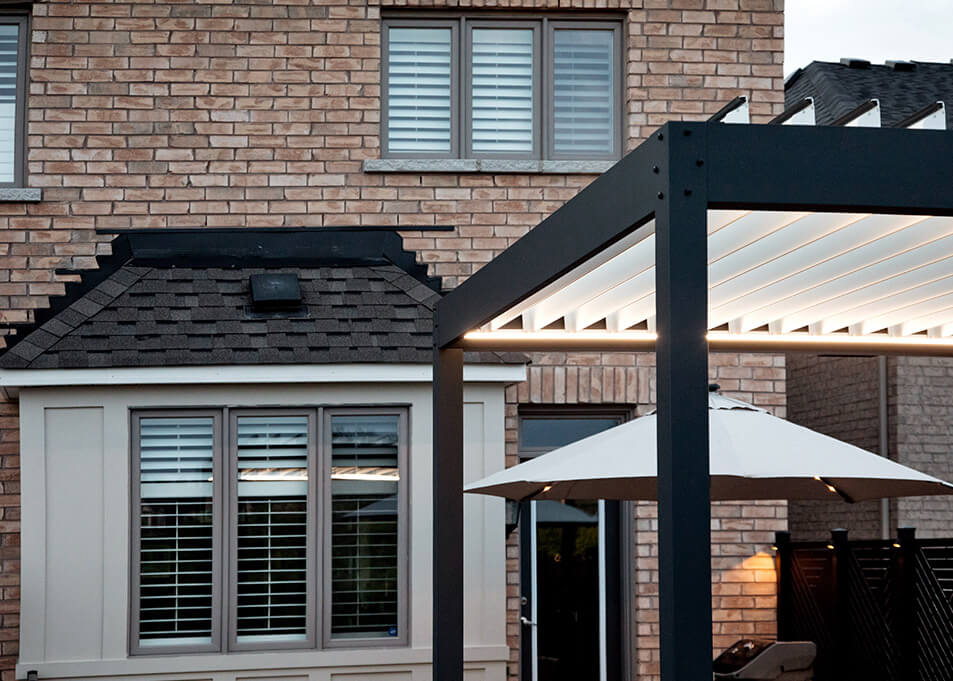 LOUSOL aluminum louvered pergola kit in Canada